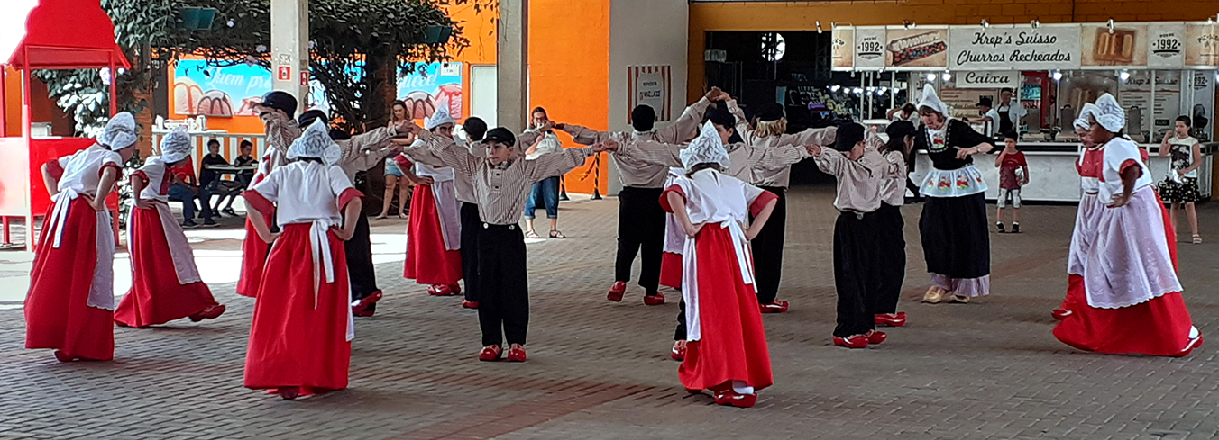 Danças folclóricas Expoflora 2019